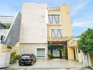 PRICE REDUCED – QUICK SALE – Luxury Guest House & Kost Near Masjid Agung, FULL Occupancy