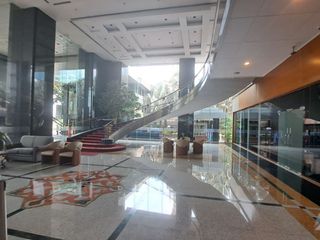 Sewa Ruang Usaha Untuk Coffee Shop Luas 90 m2 di SCBD, Unit Terbatas