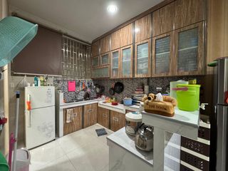 Dijual Ruko Cemara Asri Jalan Boulevard Raya , Kondisi siap huni sangat terawat