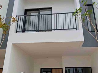 Rumah Cantik 2 lantai Ready Dekat LRT Ciracas Jakarta Timur