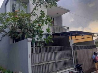 dijual rumah minimalis lantai 2 penatih denpasar timur