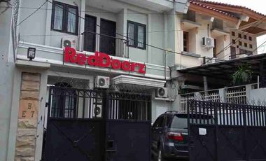 Jual MURAH Rumah Hotel RedDoorz Dekat Mall Gandaria City Lt141m2 Jalan Yado 5 Gandaria Utara Kebayoran Baru Jakarta Selatan Bawah Harga Pasar
