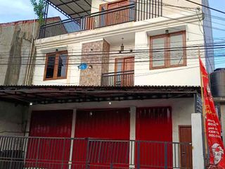 Di jual RUKO Lantai 3
Lokasi di JALAN MERPATI, Monang Maning
