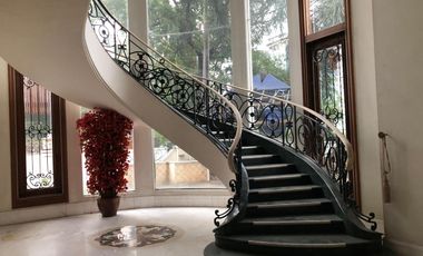 Rumah Mewah Klasik Pinisi Permai PIK 21x16 4+2KT SHM Hdp Jln Raya