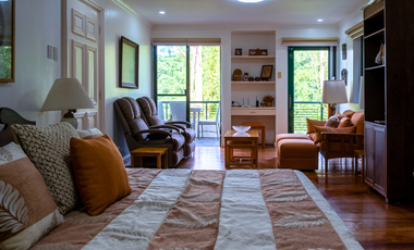 Elegant Fully Furnished 3-Level Duplex Home in Tagaytay Featuring Private Jacuzzi and Sauna