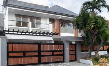 Grand 6 Bedroom Family Home for Sale in BF Homes Paranaque - R0250