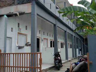 jual kontrakan 10 pintu akses mobil bangunan 2 lantai
