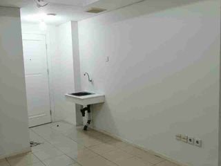 apartemen studio unfurnish + 1 AC