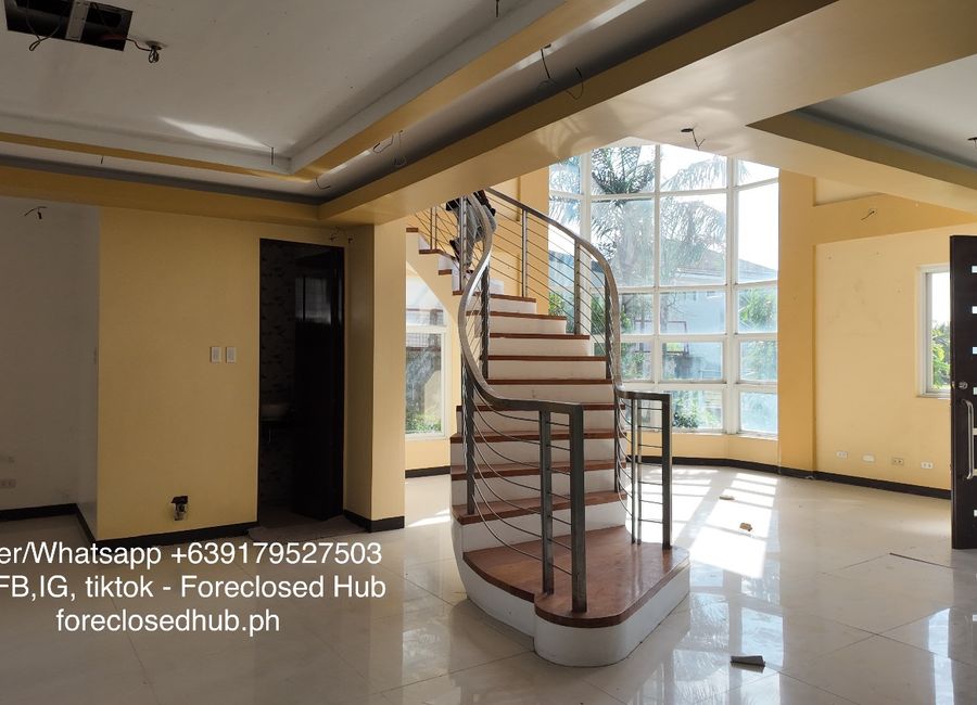 Jubilation East Binan near SLEX and Calax with attic | Lamudi.com.ph
