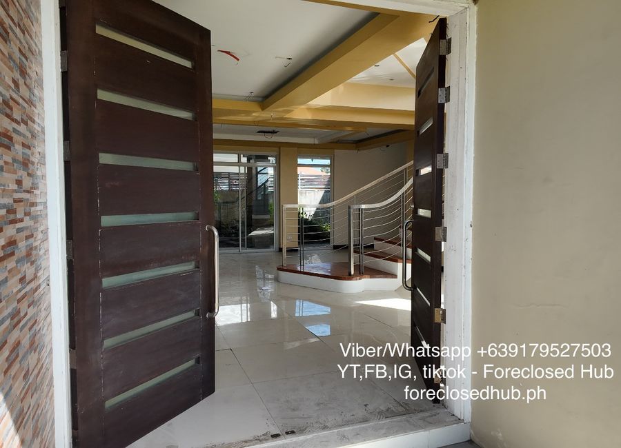 Jubilation East Binan near SLEX and Calax with attic | Lamudi.com.ph