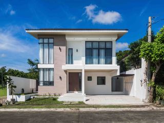 4 Bedroom 3-storey House for Sale inside Treveia Nuvali Canlubang Laguna