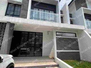 RUMAH DEKAT UNIKA MILES BSB CITY SEMARANG BARAT NGALIYAN