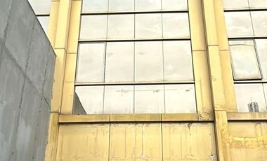 Ruko Beach Boulevard Golf Island PIK 4,5x15 Hadap Jalan Raya