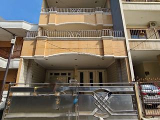 JUAL / SEWA  Rumah 4 lantai , di Danau Indah , SUNTER