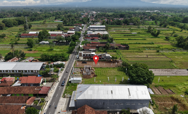 Istimewa ! Tepi Jalan Raya Pandowoharjo, Sleman