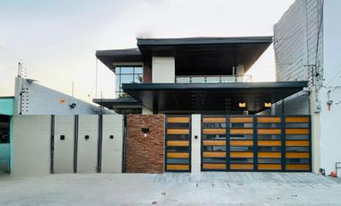 FOR SALE ELEGANT WELL MAINTAINED MODERN HOUSE IN A SEMI COMMERCIAL STREET NEAR ROCKWELL