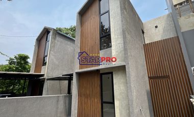 Dijual Rumah Baru LT 112m² Modern Tropis di Jagakarsa 2M-an