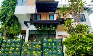 FOR SALE OR FOR RENT TROPICAL VILLAS COMPOUND IN ANGELES CITY NEAR CLARK AND KOREAN TOWN