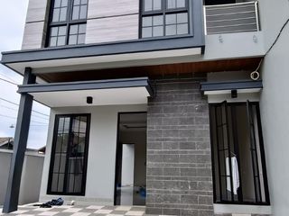 Rumah BARU 2 Lantai HOOK Minimalis Baruk Utara Pondok Nirwana MERR