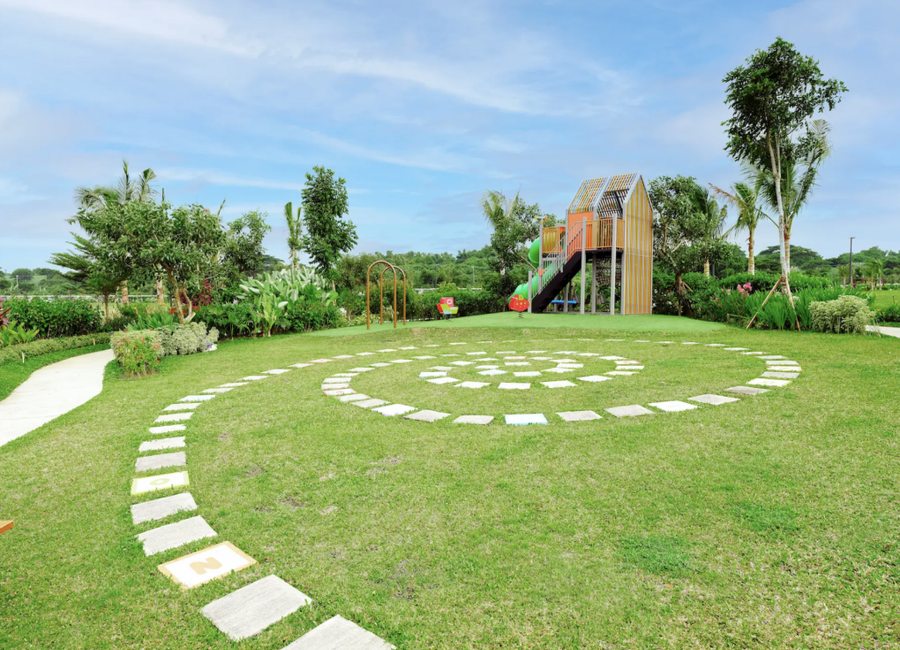 Nuvali Boulevard, Canlubang, Calamba, Laguna image 2