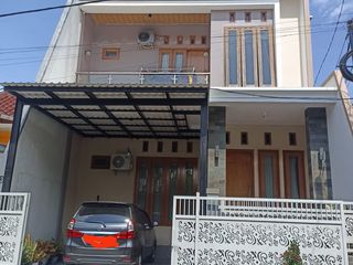 Turun Harga BU Rumah Mewah 2 lantai Dijual Murah di Perumahan Tirtomadu Residence Blitar