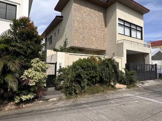 Good Deal! 5 Bedrooms Semi-furnished House and Lot for sale in NSHA BF Homes, Paranaque City