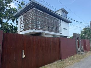 Ruang Usaha Dijual di Lodtunduh