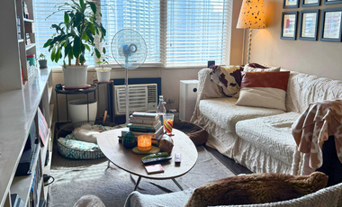 FOR SALE! FULLY FURNISHED 2 BEDROOMS WITH PARKING IN FAIRWAYS, SOUTH TOWER, BGC
