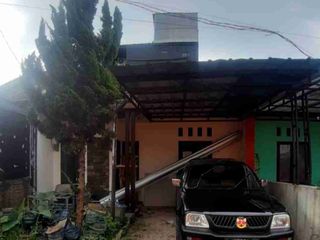Rumah jl Caringin Jatinangor kiara Asri