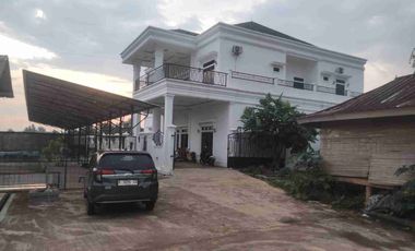 rumah mewah villa luas 4500 m2 kota serang surat SHM