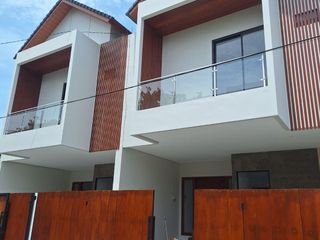 RUMAH BARU SIAP HUNI JL. SUWUNG SESETAN DENPASAR SELATAN BALI