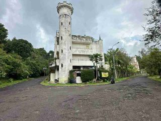 Kota Bunga Cipanas Puncak Bangunan Ex Hotel View Pegunungan