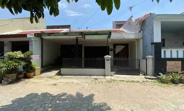 TEGAL MEJASEM BARAT RUMAH STRATEGIS KOMERSIAL DEKAT JALAN RAYA JUAL MURAH
