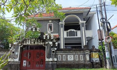 Rumah 5 Kamar tidur  di area Taman Giri, Jimbaran