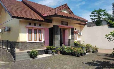 Rumah Jk Villa bandung indah 2 menit le jalan raya