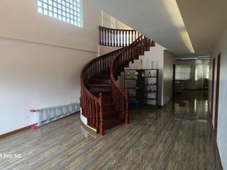 4 Bedroom House and Lot in Royale Tagaytay Estates Ph1 for SALE! SLIGHTLY USED, 300 sqm at 20M