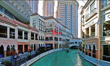SUNRISE & SUNSET SKYLINE LUXURY HOME | 4BR @ MCKINLEY PLACE TAGUIG FOR SALE