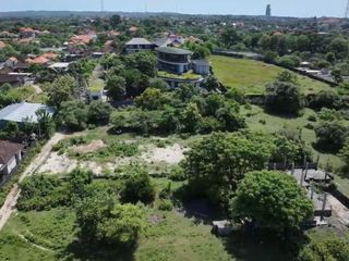 Dijual lahan murah lokasi villa. Posisi lahan hook bagus untuk dibuat menjadi beberapa villa