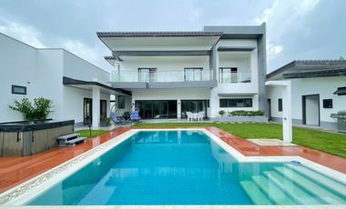 FOR SALE GRANDEUR HOME EUROPEAN STANDARD IN PAMPANGA NEAR SM TELABASTAGAN
