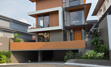 House and Lot For Sale in Mckinley Hill Village, BGC, Taguig City