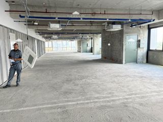 For Rent: 88.88 sqm Office Space at Glaston Tower in Pasig City