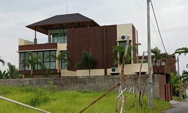 Dijual Villa Mewah di Cemagi – Hanya 120 Meter dari Garis Pantai Lokasi Eksklusif • Akses Pantai Dekat • Fasilitas Lengkap