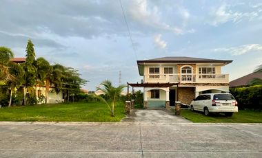 FOR SALE TWO STOREY HOUSE WITH VERY RARE EXTRA LOT IN PAMPANGA WITH EXCELLENT LOCATION NEAR CLUBHOUSE AND MAIN ENTRANCE