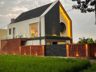 Villa Mewah Dengan Pemandangan Panorama