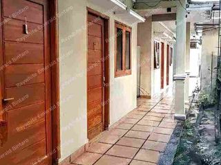 Kost dan Kantor di Tebet Ramai Strategis dekat Jalan Utama Komersial dengan Parkir Mobil Jakarta Selatan