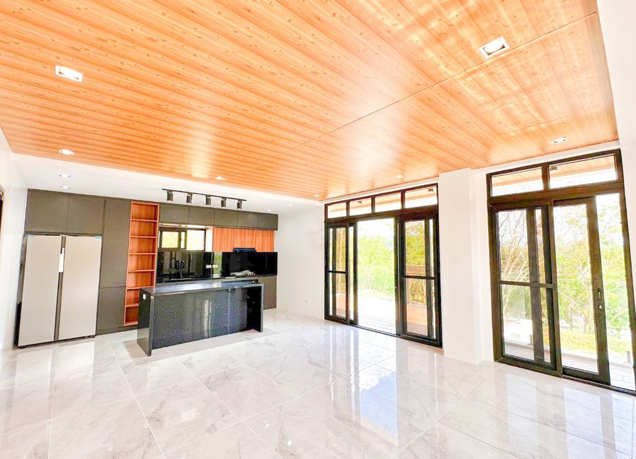 Paseo de Enrile, Splendido Taal Residential Golf & Country Club, Laurel, Batangas