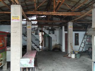 Ruang usaha plus kost-an murah strategis di cisaranten raya