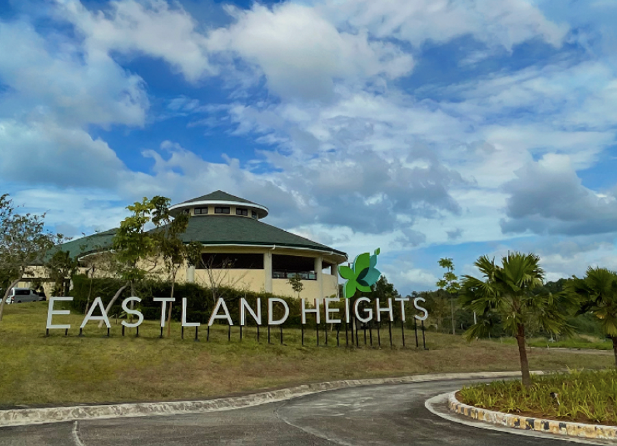 Forest Hills Avenue, Langhaya, Dela Paz, Antipolo, Rizal