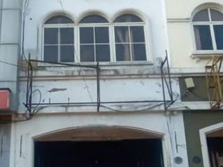 Dijual Ruko 3 Lantai di Jl Casa Grande, Sleman Yogyakarta