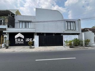 RUMAH DISEWAKAN DI SOLO DEKAT RS BRAYAT MINULYA